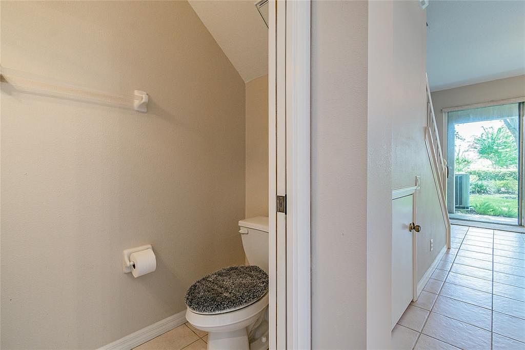1st floor half bathroom