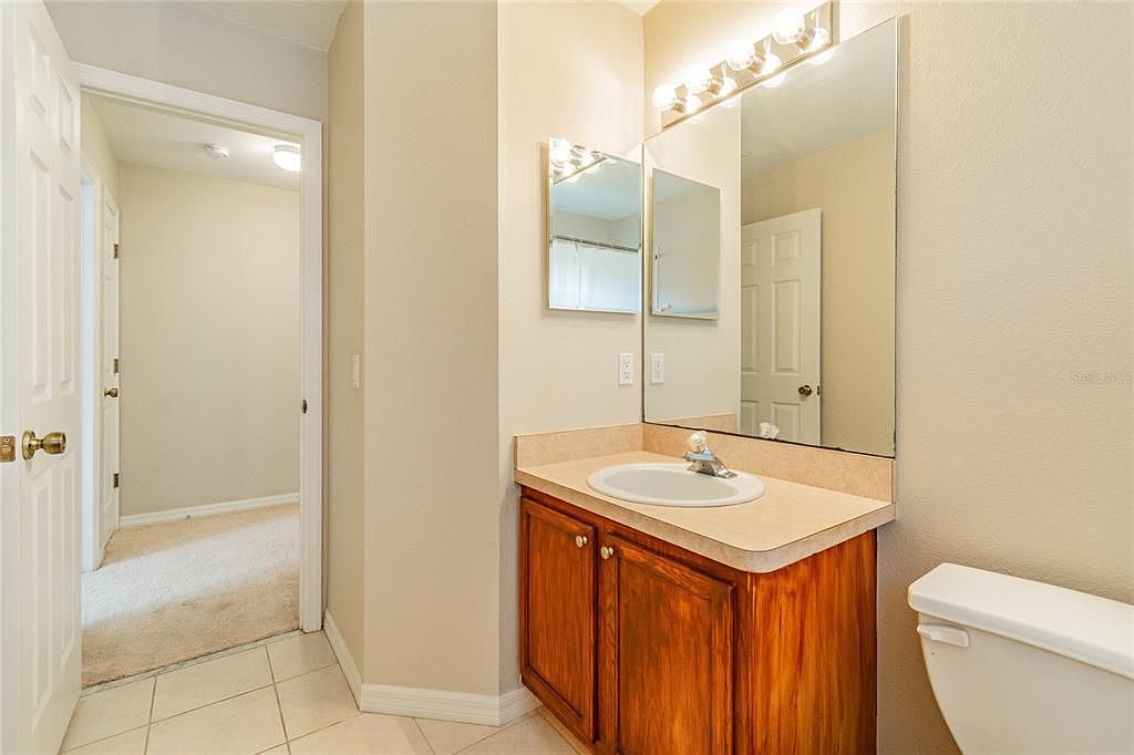 2nd bedroom bathroom (2)