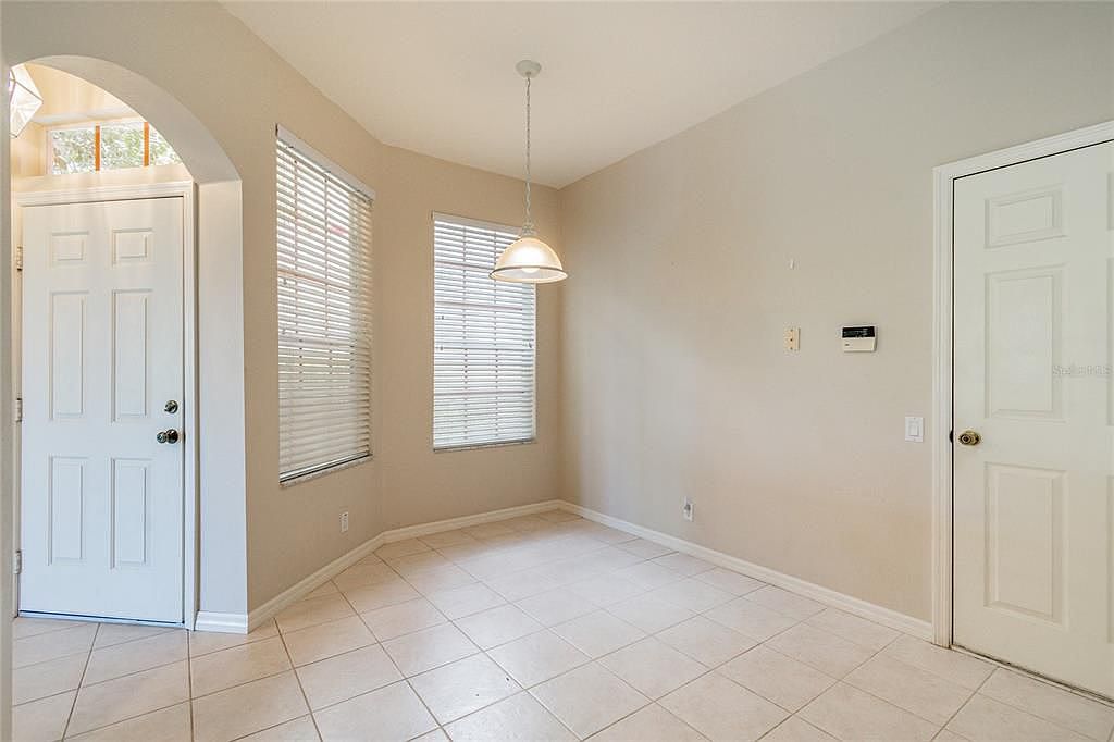 Kitchen dining area
