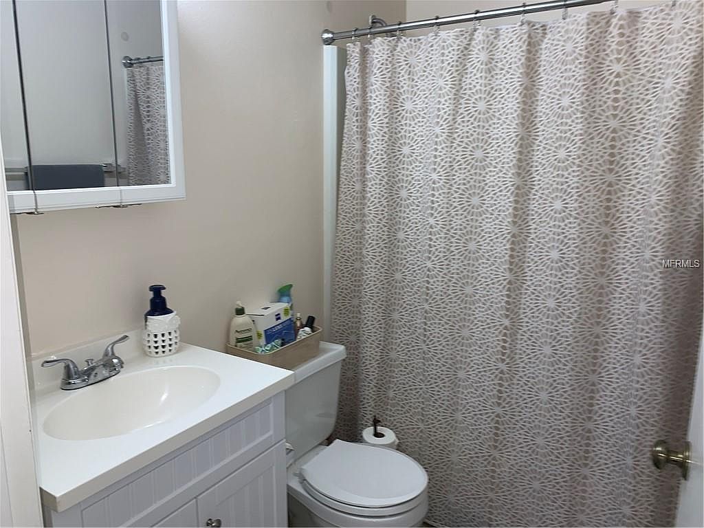 Second bedroom bathroom