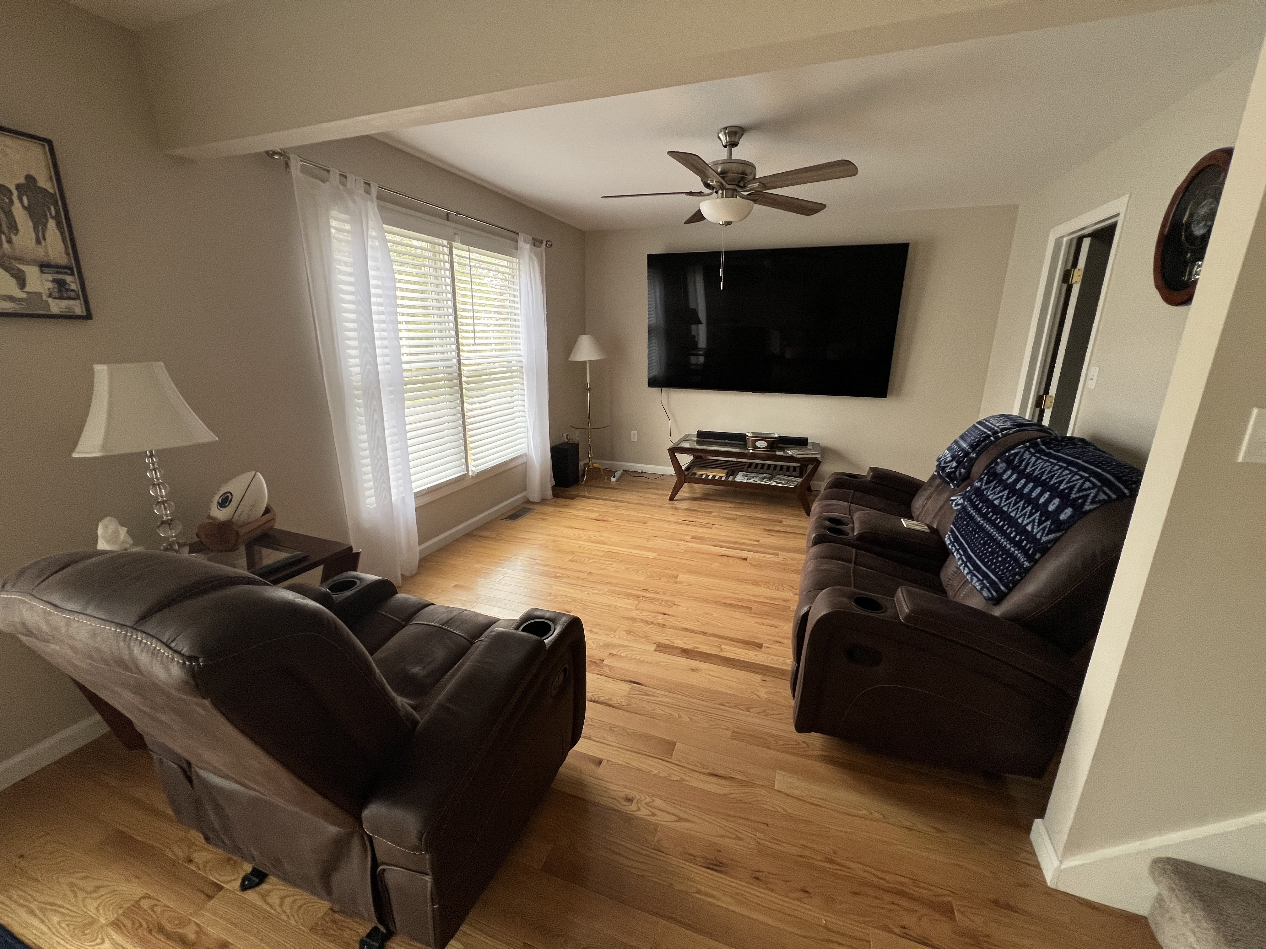 Living room fully furnished